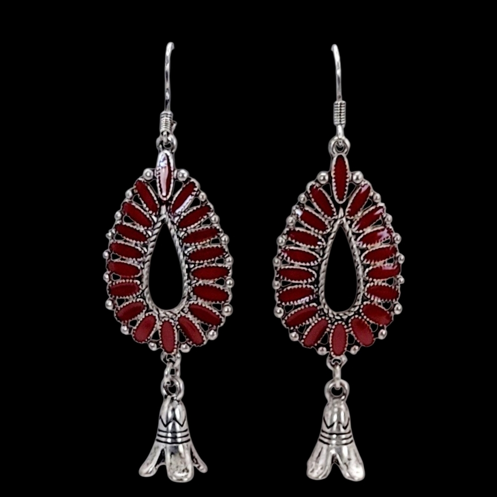 Western Red And Silver Petit Point Earrings New. - Picture 3 of 3